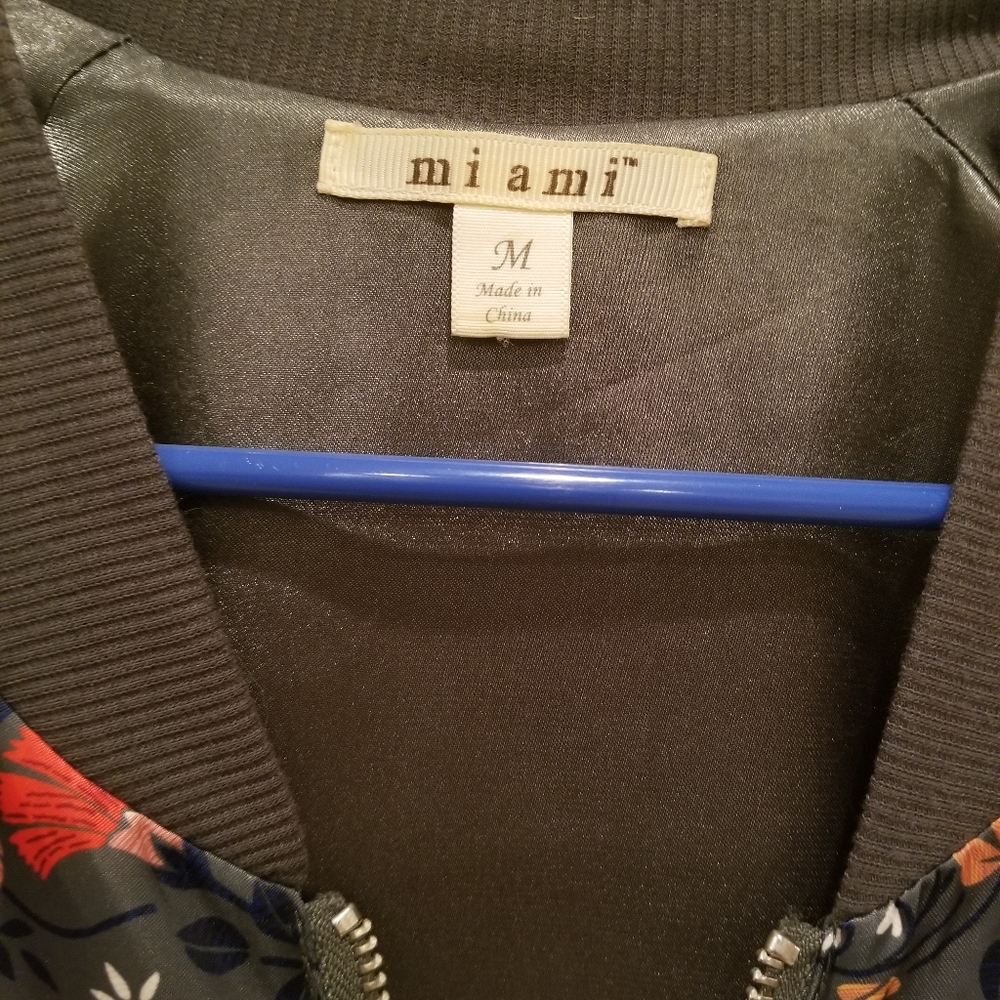 Bomber jacket - Picture 3 of 4